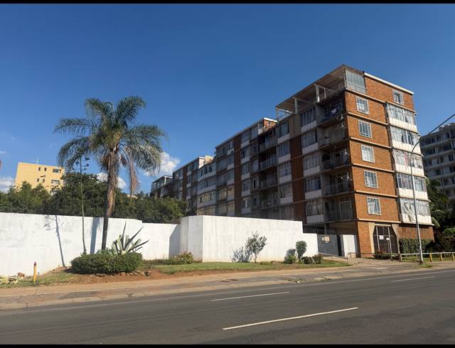 3 BEDROOM APARTMENT FOR SALE IN SUNNYSIDE